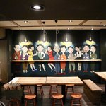 餃子とスパークリング バブルス - サザエさん風のデザインが素敵な空間