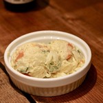 餃子とスパークリング バブルス - ポテトサラダ