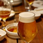 餃子とスパークリング バブルス - 生ビール