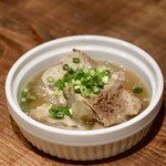 餃子とスパークリング バブルス - ソーキのさんしょう煮