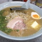 ラーメン ビック - 塩バターらーめん（中）