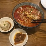 龍輝 - 担々麺＋焼小籠包ランチ