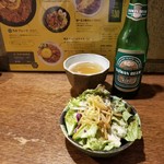 SPICY CURRY 魯珈 - 台湾ビールとぷちサラダ