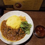 SPICY CURRY 魯珈 - 中華風春雨咖喱とラムカレー(ビンダル風)のぷちカレー