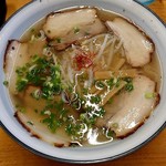 麺屋 無双 - 牛骨ラーメン(大盛)(チャーシュートッピング)