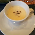 Sutekihausu Okano - ジャガイモのスープ