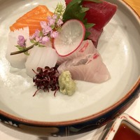 馳走紺屋 - 【造　里】お造り四種（マグロ、カンパチ、サーモン、イカ）