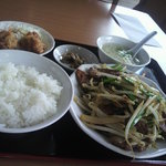 中国料理 同楽縁 - レバニラ定食 630円