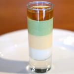 D'ORO HATSUDAI - ランチコース 3780円 の青森県産生うに、蕪、枝豆の3種のムースとコンソメジュレ