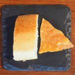 D'ORO HATSUDAI - ランチコース 3780円 のサルデーニャ島のパン