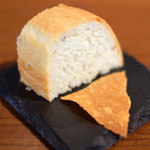 D'ORO HATSUDAI - ランチコース 3780円 のサルデーニャ島のパン