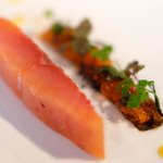 D'ORO HATSUDAI - ランチコース 3780円 の北海島函館のサクラマスの熟成マリネ、いくら添え