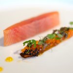 D'ORO HATSUDAI - ランチコース 3780円 の北海島函館のサクラマスの熟成マリネ、いくら添え