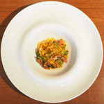 D'ORO HATSUDAI - ランチコース 3780円 の兵庫県産ホタルイカ、下仁田ネギ、ほうれん草、サルデーニャ島のカラスミ トルキオで搾るビコリ