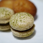 フランス料理 ル・クール - 2018/5/3  最後に小菓子はマカロン