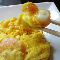 中国料理 四川 - プリプリと言うよりもブリブリが近い表現のエビ
