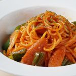 カフェアンドバー ループ - ☆ナポリタン☆他店とは違いニンニクを効かせ、くせになる一品！！リピータ続出(*^ω^*)７５０円（サラダとスープ付き）【cafe bar】