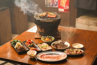 Yakiniku Horumon Densetsu Muru - 炭火七輪で、当店でしか食べれないお肉や一品料理を堪能して下さい！！