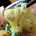 中華そば おしたに - 「鯛出汁冷やしそば」の麺のアップ