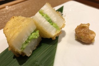 Tempuratembikou - 愛知県産山芋と枝豆の彩天ぷら〜島らっきょう味噌添え