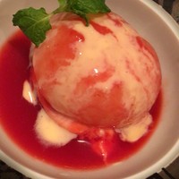 海鮮フランス料理 和楽 - デザート
                桃冷凍か？