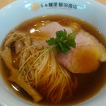 飯田商店 - 醤油らぁ麺アップ