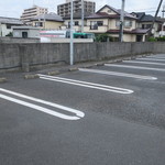 田所商店 - 駐車場の一部