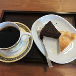 カフェ ビーウエイト - 