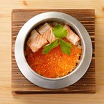 Luxury Kamameshi (rice cooked in a pot) with salmon and salmon roe
