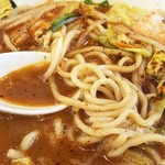 辛辛濃菜麺880円