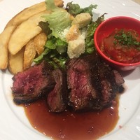 世界のワイン博物館 グランフロント大阪店  - 牛ステーキ