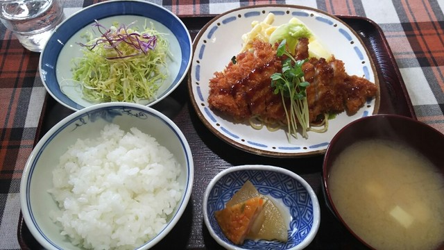 キッチンフライパンじゃぐ - 花巻（食堂）の写真