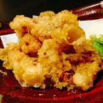 地鶏・和食 個室居酒屋 鶏心 - イカゲソの天ぷら（580円）