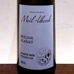 Bona kitchen - チェコ・モラビアの白ワイン「リズリング・ヴラシュスキー　2016　メチル・ウヘレク」