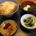お食事処一休茶屋 - カツ丼 ¥840