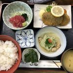 Tori Fuku - 日替りランチ 650円 マグロすき身 黒はんぺんフライ あさりソーメン ご飯 シジミ味噌汁 漬物