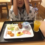 Shira Ko Nishisaido Hoteru - 娘さんは少食です（＾∇＾）