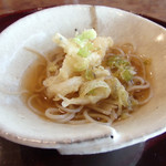 松川 - 天ぷらの油がつゆにしみいって。。