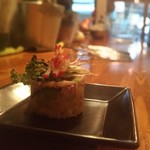 和献洋菜Hi-Bi - テーブル席もあるけれど、カウンター席がお気に入り