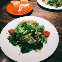 grigio la tavola - 