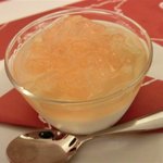 トラットリア 29 - 【７月のイベント】「パンナコッタと桃のコンポートゼリー　自家製　月桂樹のリキュールの香り」