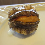 海の見えるカウンター寿司 鮨屋台 - 【活鮑】