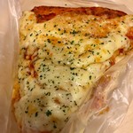 ブレッズコート - ピザはマヨネーズ使わず全部チーズです