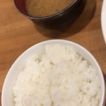 洋食の藤 - 御飯と味噌汁