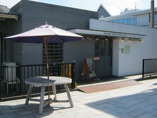 カフェ&ワインバー オーデパール - ロータリー側の出入口です｡