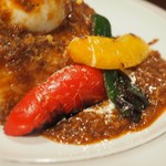 ビージーカフェ - 夏野菜のキーマカレーアップその２