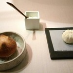 Ta Vie - 自家製のパン、バター、チーズ