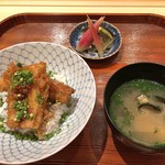 たきや - 穴子天丼と実山椒、蜆汁、香の物