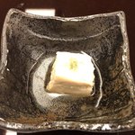 Zuien Tei - 先付の湯葉を混ぜた自家製胡麻豆腐