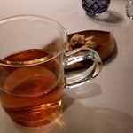 Ta Vie - ウーロン茶とお茶菓子